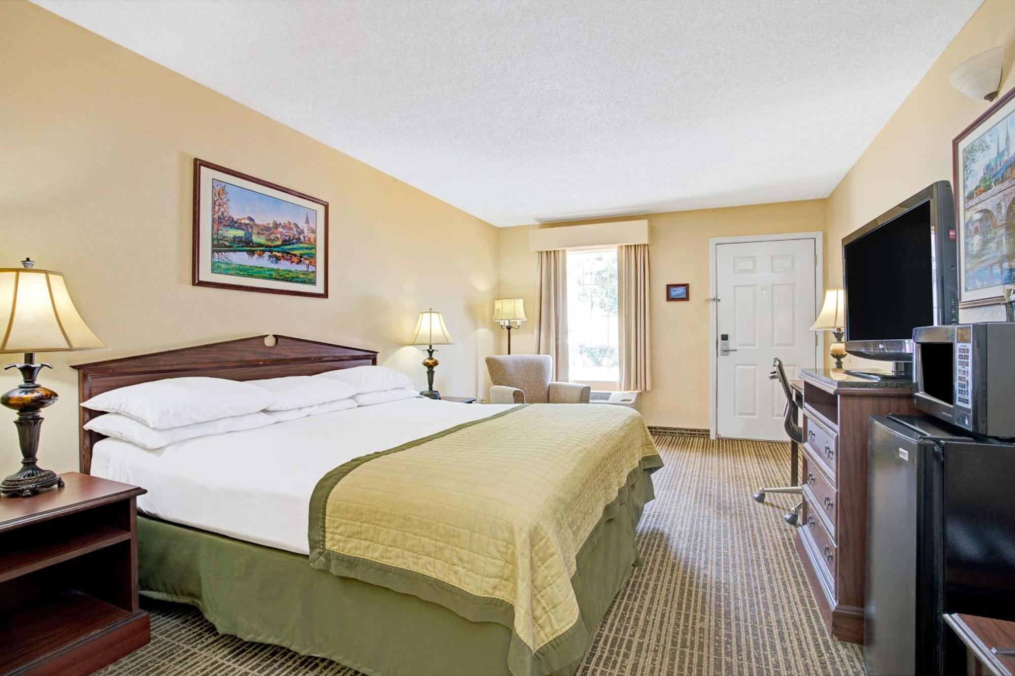 Hotel Baymont By Wyndham Smithfield Exterior foto