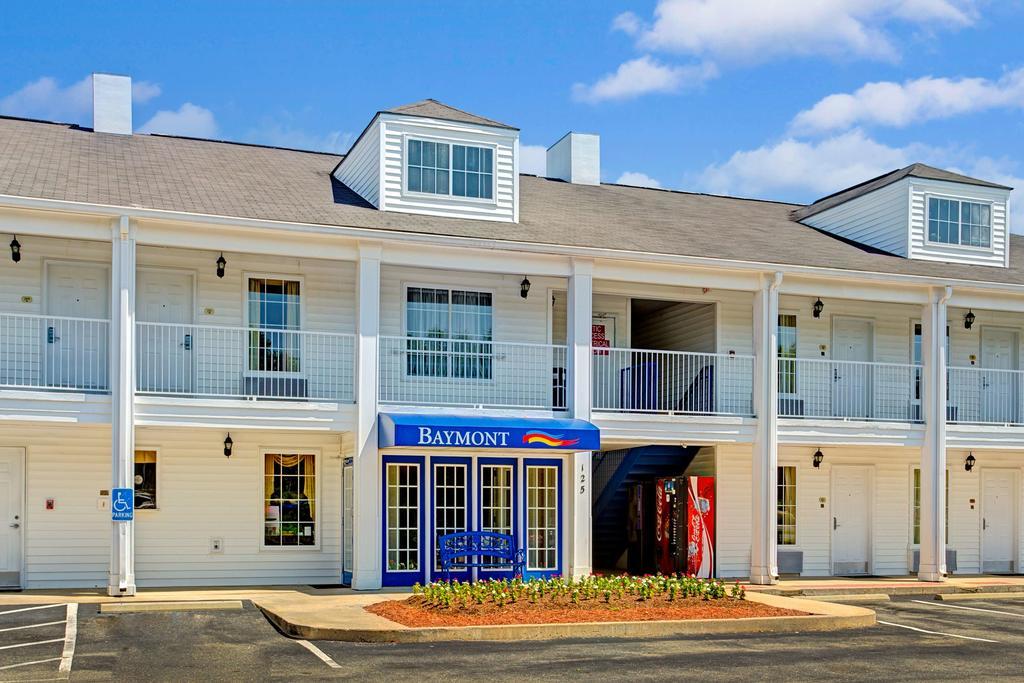 Hotel Baymont By Wyndham Smithfield Exterior foto